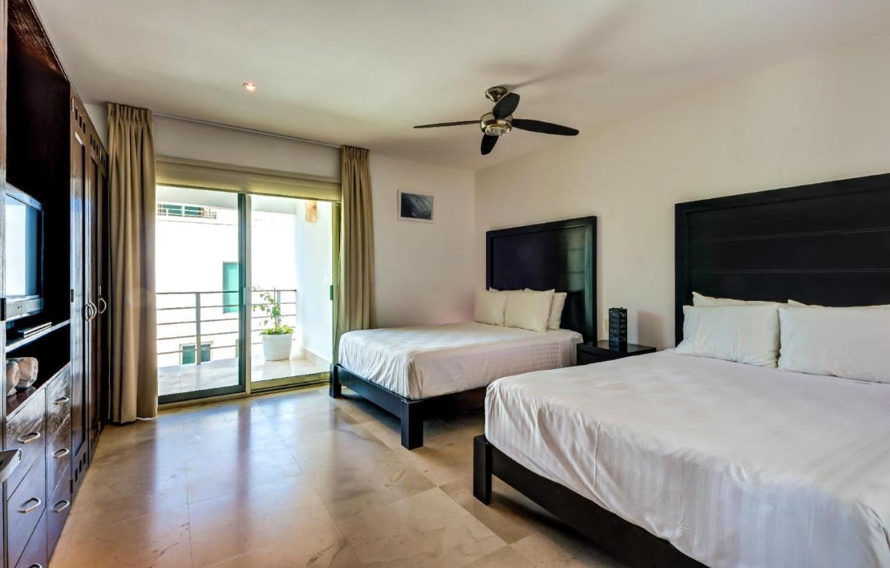 Luxurious & Central Condo In Playa Steps From The Beach Плайя-дель-Кармен Екстер'єр фото